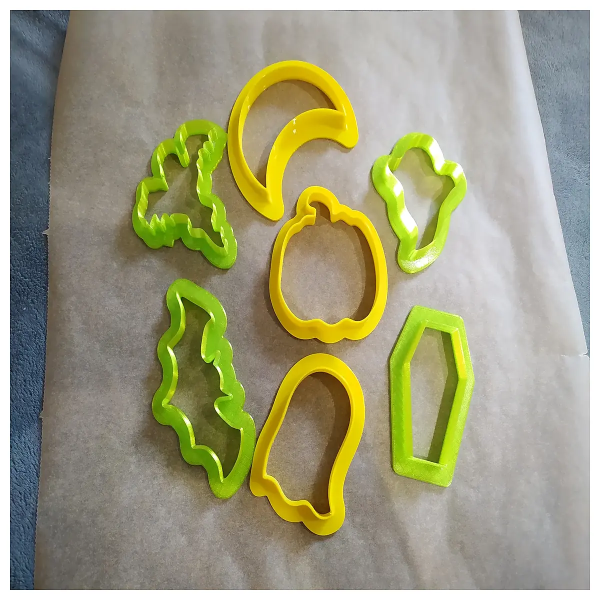 halloween cookie cutters spooky shapes ghost gingerbread baking tools