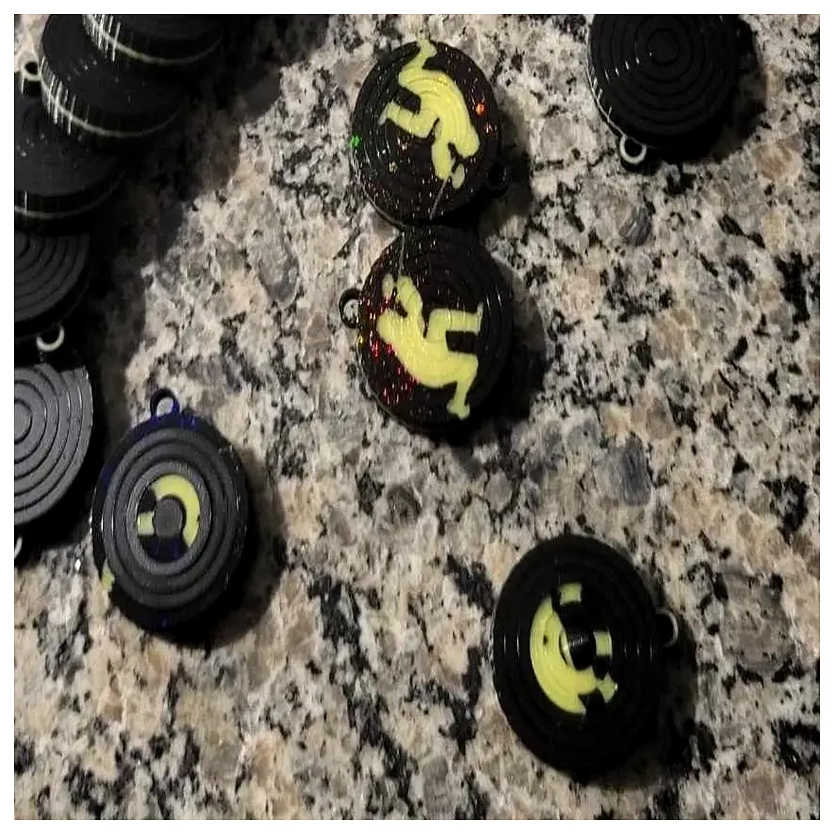 Spinning Gyro Keychain Stress Relief Toy Creative Puzzle Desktop Decoration Fun Gift Gyro Accessories