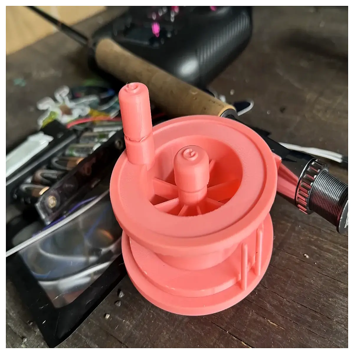 Feid Fishing Reel Winder 100 3D Printed Fishing Accessory Rotation Device Enhanced Fishing Performance Tackle Gear