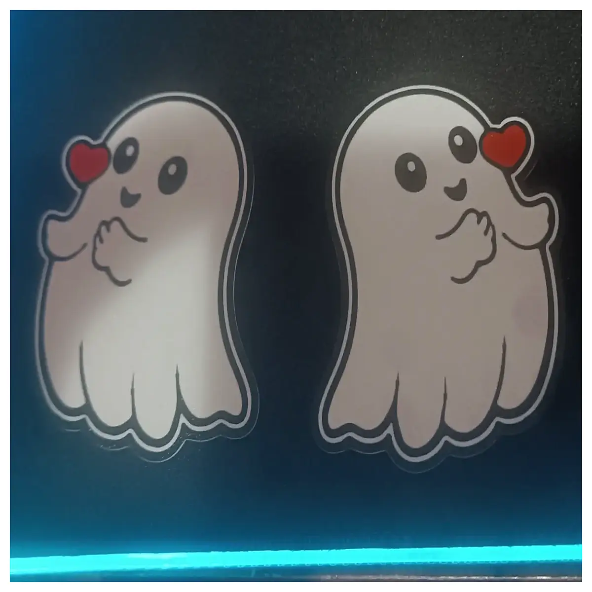 cute ghost keychain for bag spooky halloween accessory kawaii plush charm goth aesthetic gift funny skeleton pendant