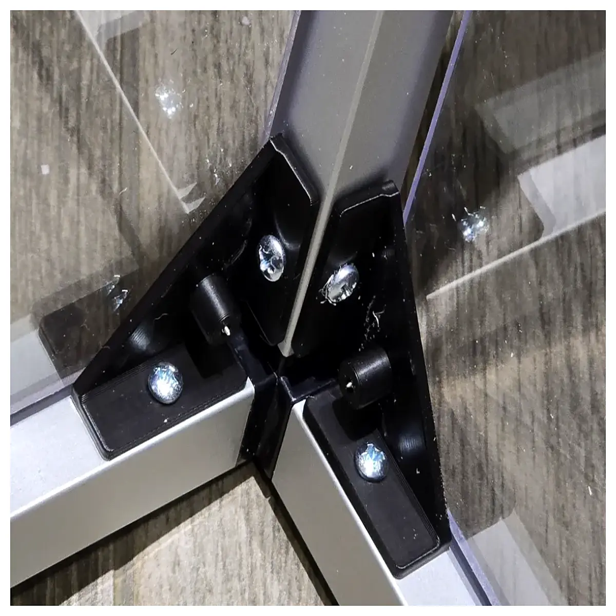 20x20 Angle Rail for Lexan Sheet Installation Guide Boards Outdoor Display Architectural Decoration