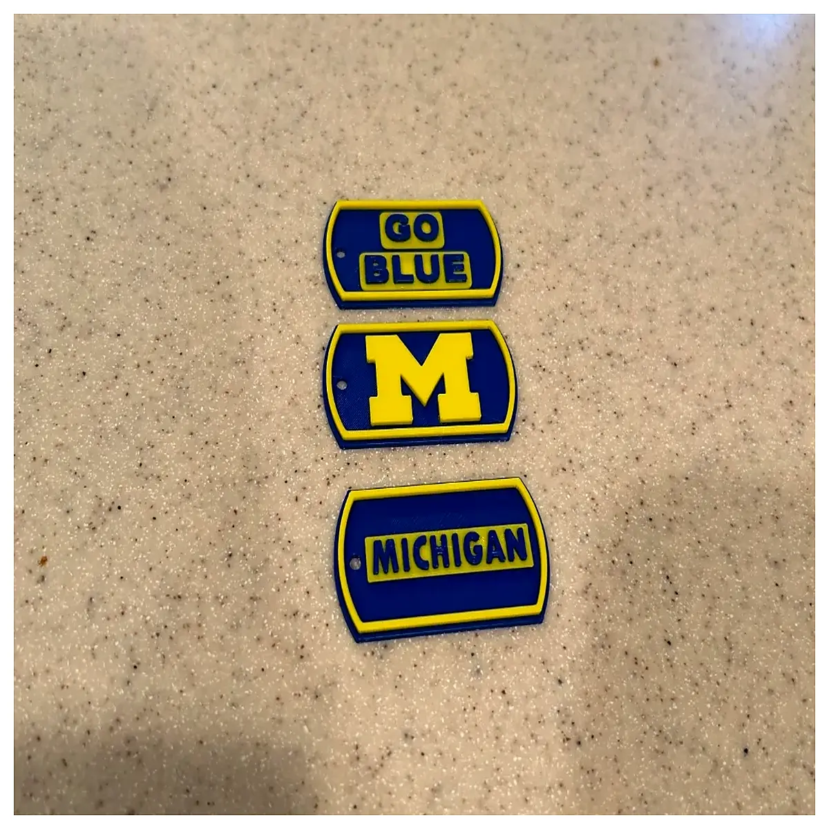 Michigan University Bulldog Keychain UofM Alumni Gift Student Present Keyring Charm University Merchandise