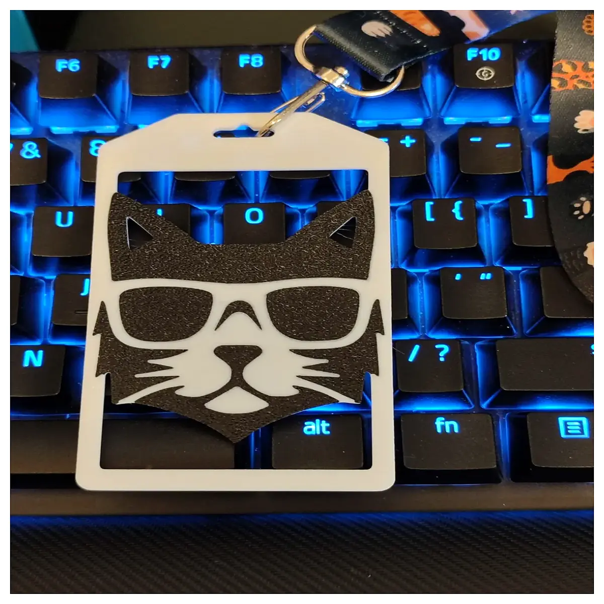 Universal Cat ID Card Holder Pet Identification Tag Bracket Cat Card Clip Easy Cat Tracking Quick Installation