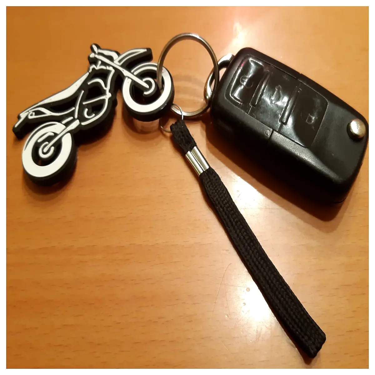 BRB Super Motorcycle Key Chain Motorbike Accessory Collectible Decoration Motorcycle Enthusiasts Keyring