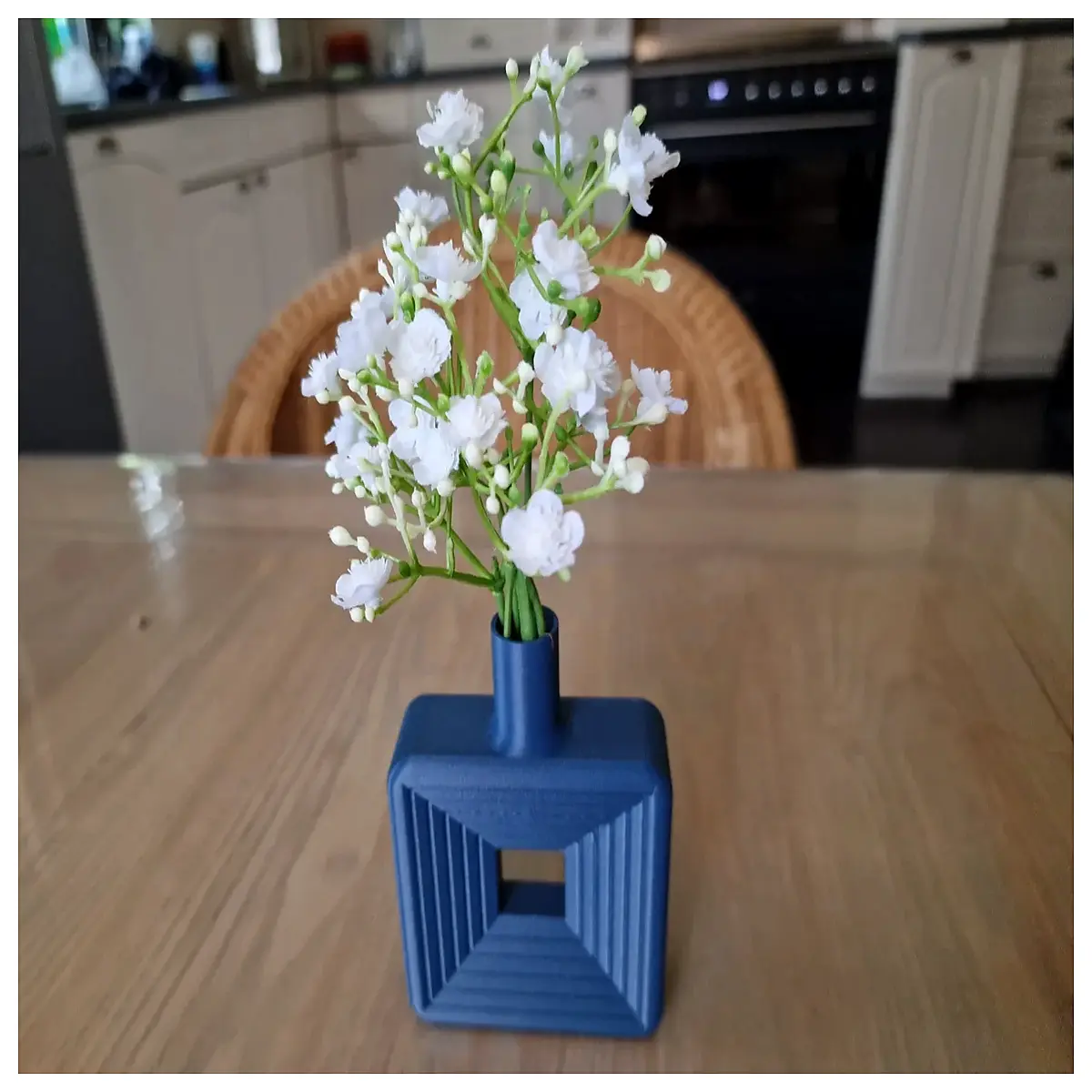 Stylish Modern Vase Decorative Vase Home Decor Creative Gift Arrangement Art Piece Ornament