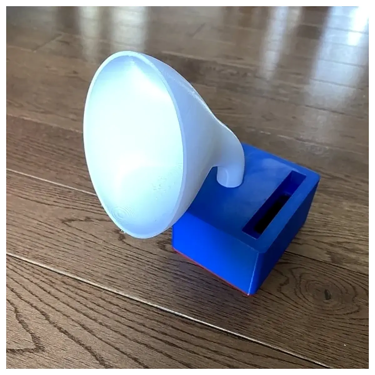 portable wireless megaphone for street performance outdoor voice amplifier with mic rechargeable loudspeaker for teaching guiding