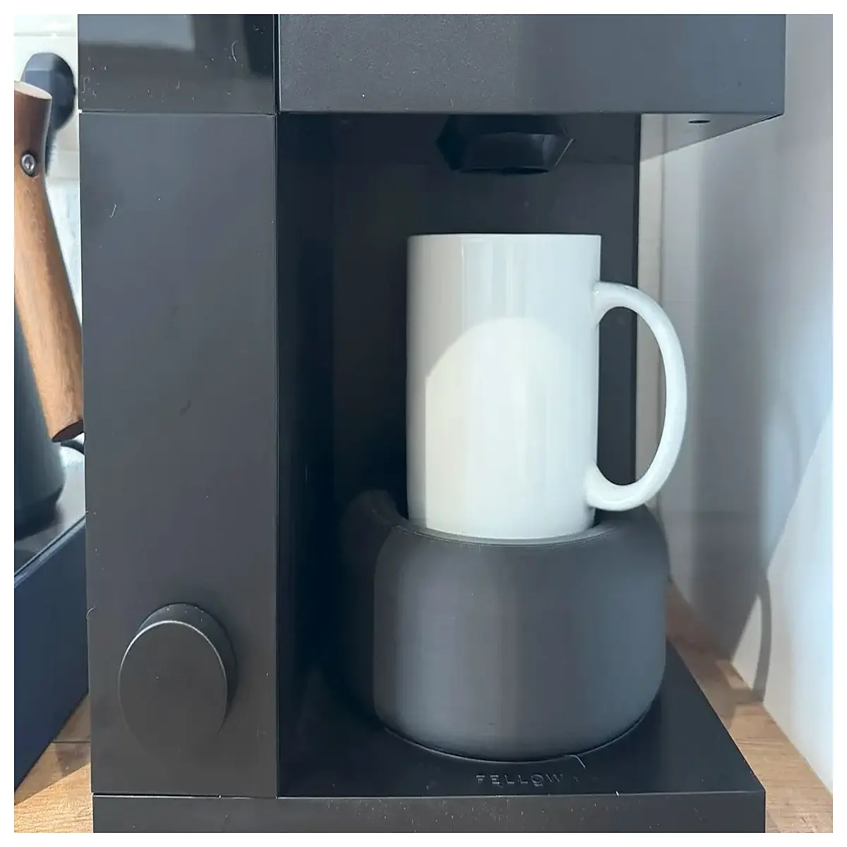 Aiden Cup Lift Stand Adjustable Cup Holder Desk Organizer Multi Level Drink Stand Rising Support