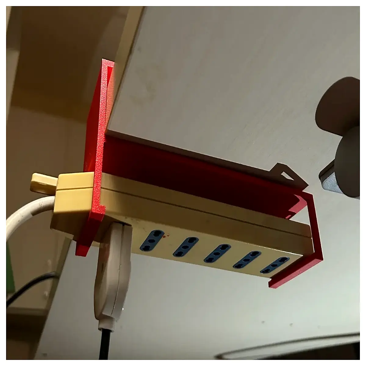 adjustable power strip holder desk mount cable organizer clip for charging station wire management
