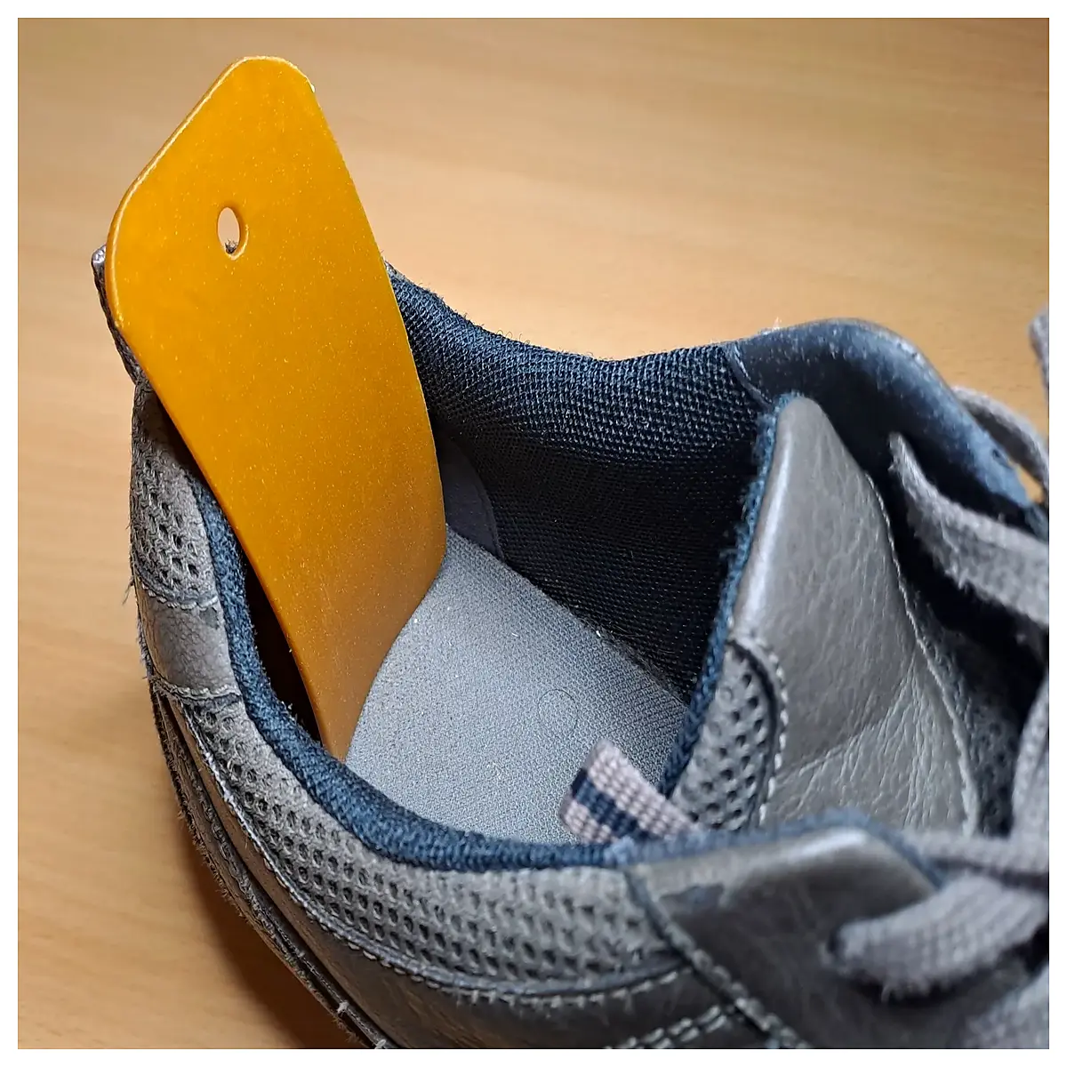 long handled shoe horn for elderly arthritis help putting on boots stretchers aid