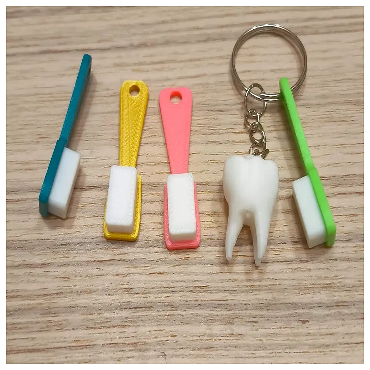 Toothbrush Keychain Creative Toothbrush Hanging Decor Mini Toothbrush Ornament Dental Hygiene Memorial Gift Toothbrush Accessories