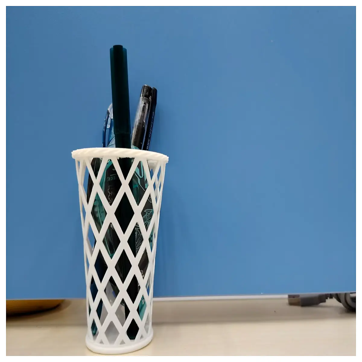 cute mini desk organizer pen holder for office supplies storage small cup for pens pencils and makeup brushes minimalist desktop accessory