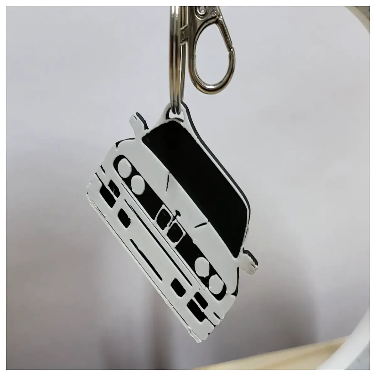 E30 Keychain Classic Car Keyring Auto Parts Collectible E30 Enthusiast