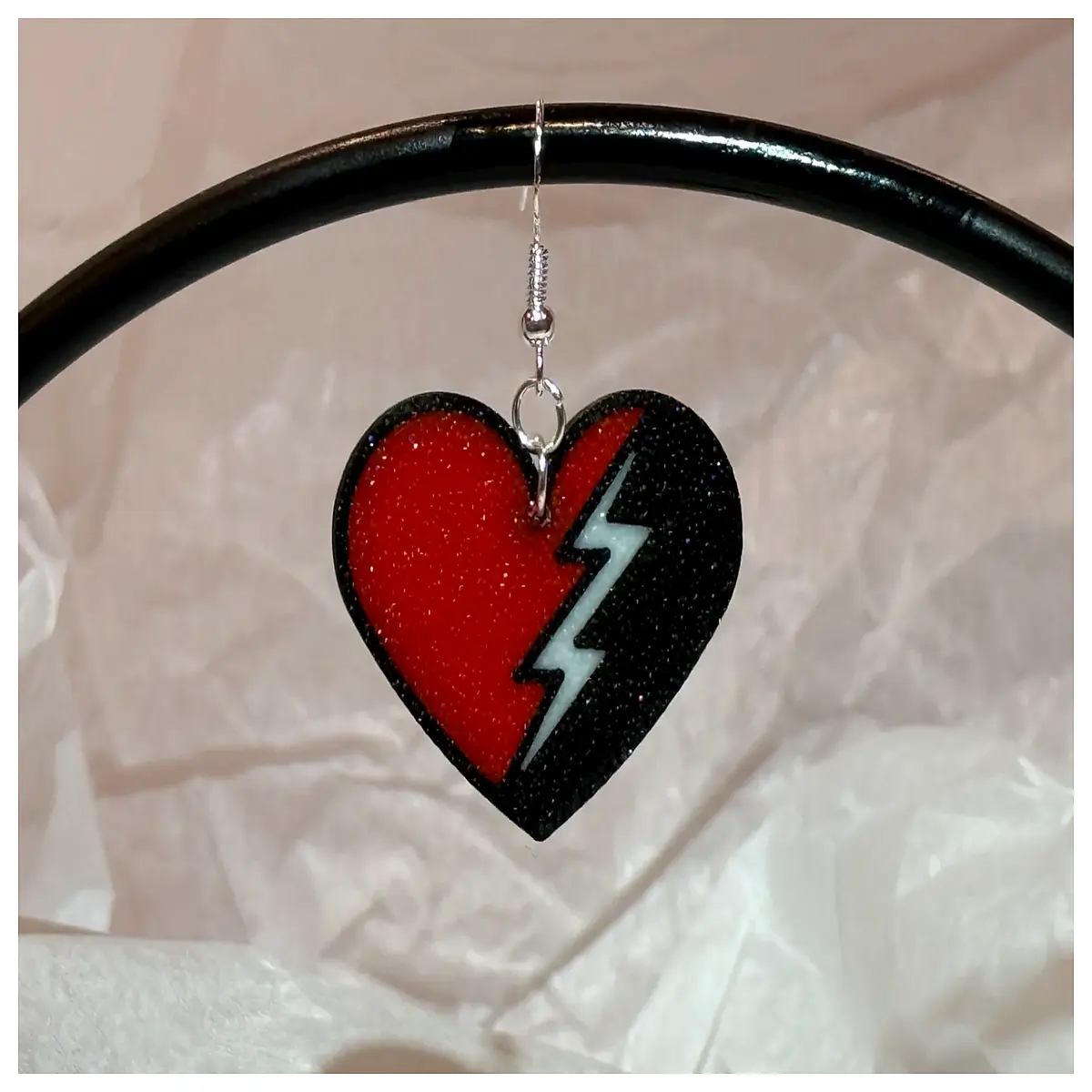 House of Leaves Red Earrings Women s Accessories Rebellion Girl Earring Fashion Jewelry Red Ear Stud