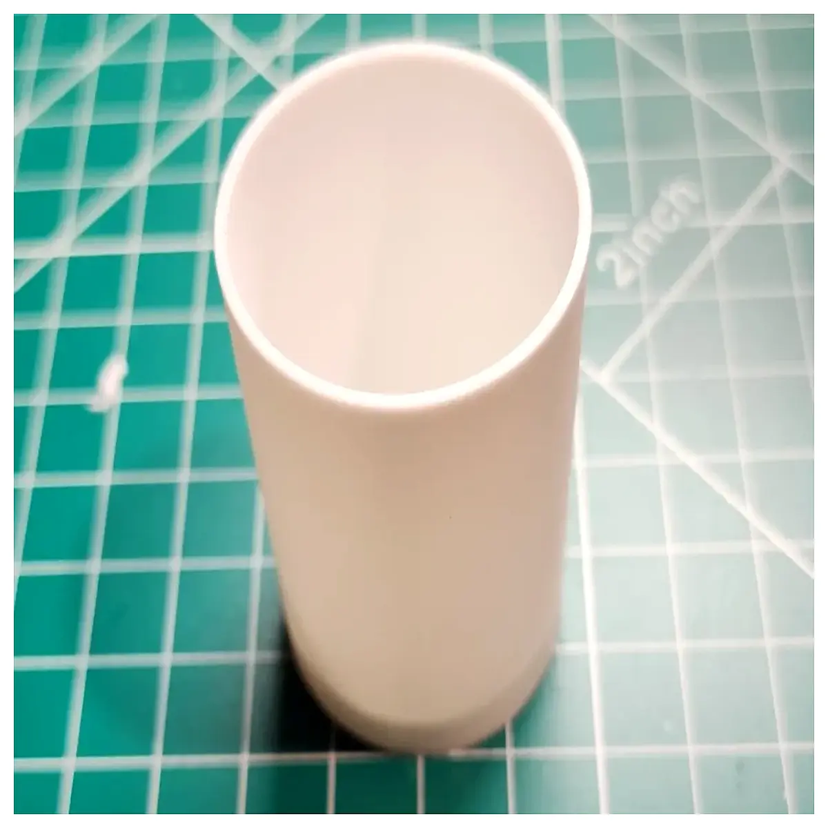 emergency spill cup for coil basket magnetic separator waste collection
