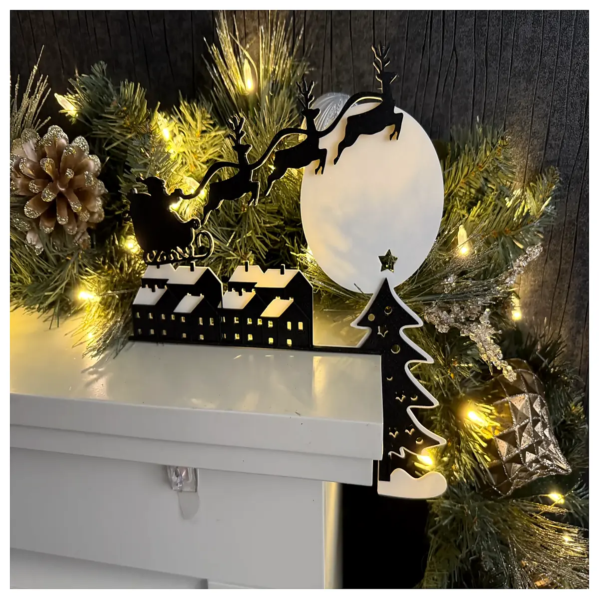 Santa Sleigh Reindeer Door Decor Festive Holiday Ornament Christmas Theme New Year Gift Snowflake Design