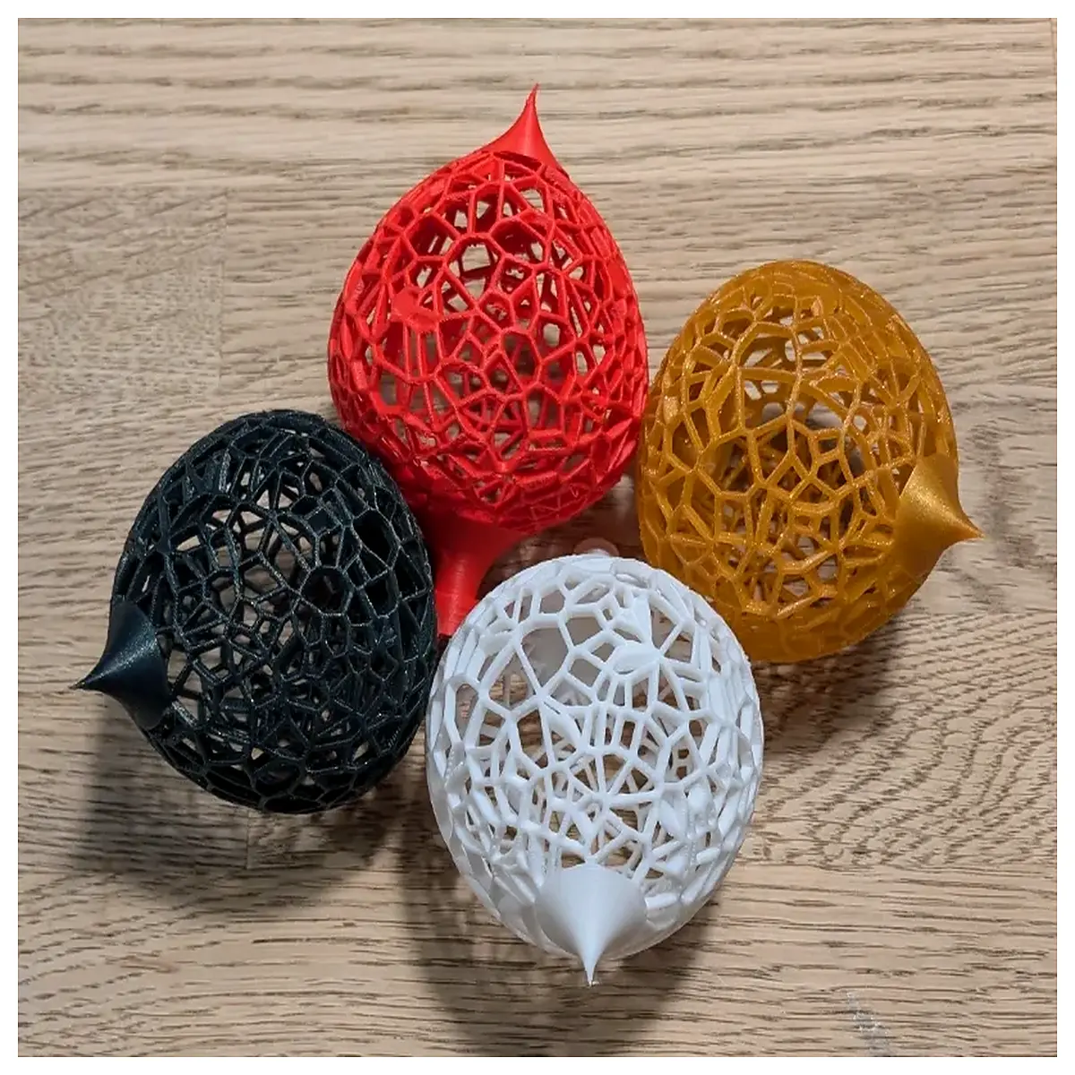 voronoi pattern christmas bauble ornament with spiral top cap for tree decoration