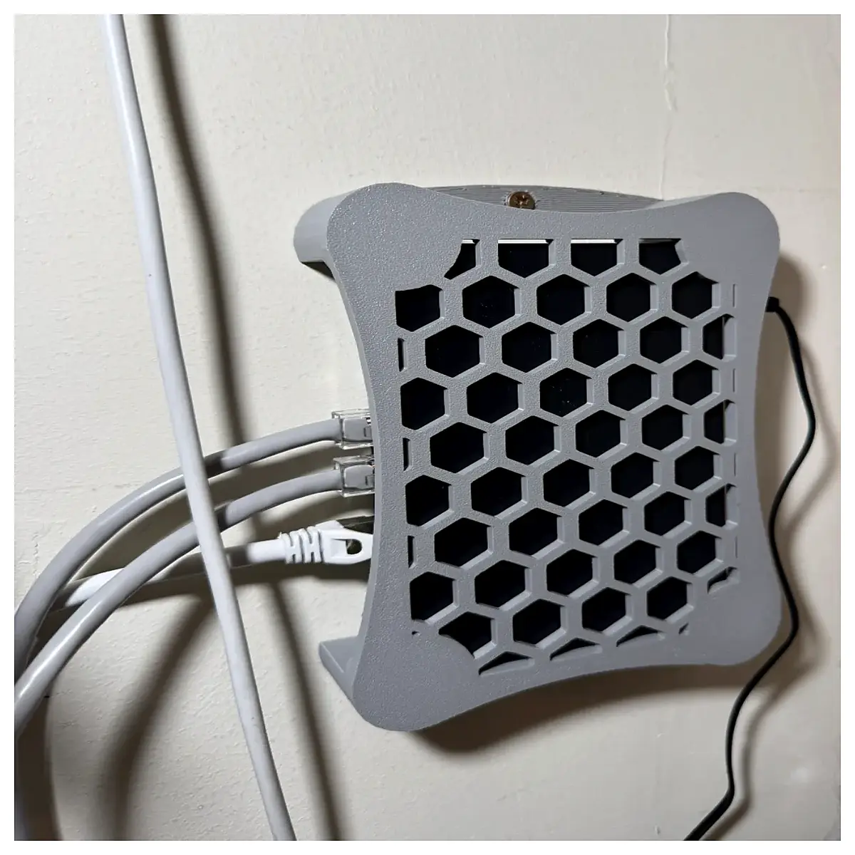 sodola 6 port unmanaged 25g wall mount bracket rack mount for network switch
