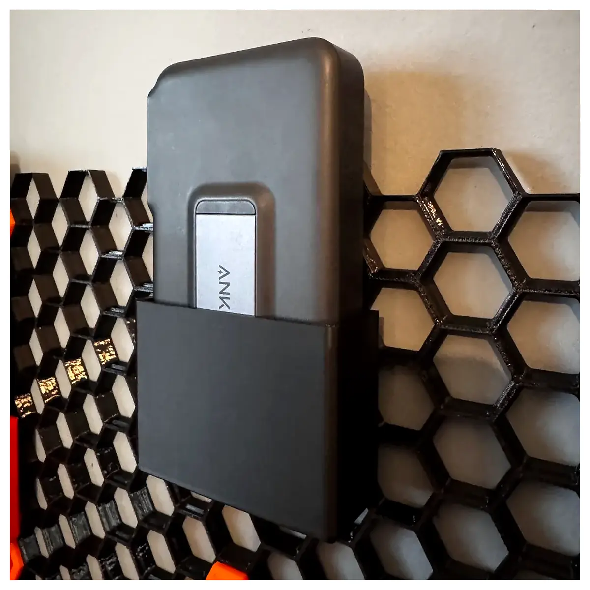 anker powerwave 633 wireless charger for fast charging magnetic alignment