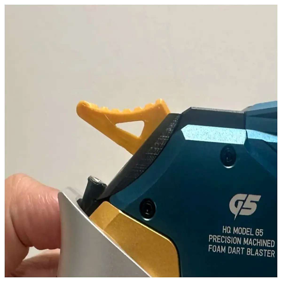 HQ G5 Prototype Chicken Hammer Model Realistic Bird Model Collectible Toy for Hobbyists Collectors
