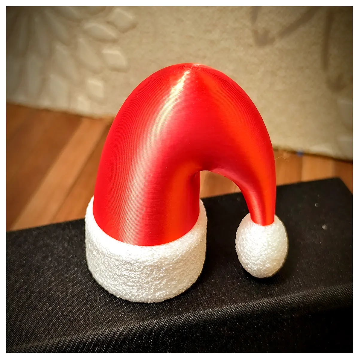 Santa Hat Magnet Festive Decoration Kids Toy Christmas Gift Accessory Holiday Decor Magnet