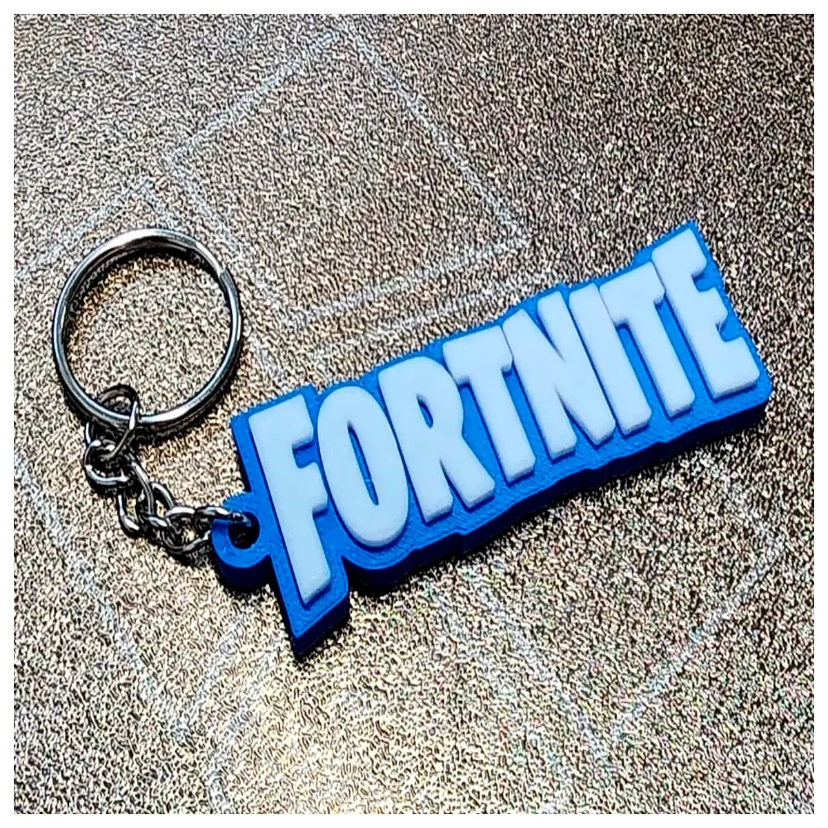 Keychains Royal Battle Player Commemorative Alloy Keychain Game Accessories Collectible Keyring