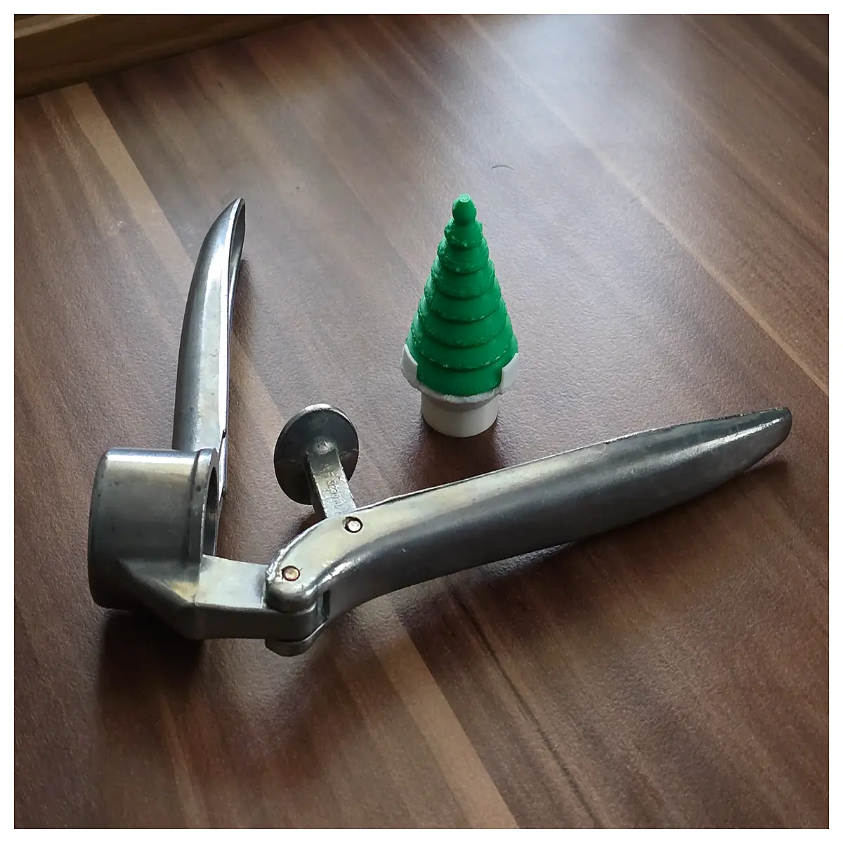 christmas garlic press cleaner brush set holiday kitchen gadget gift