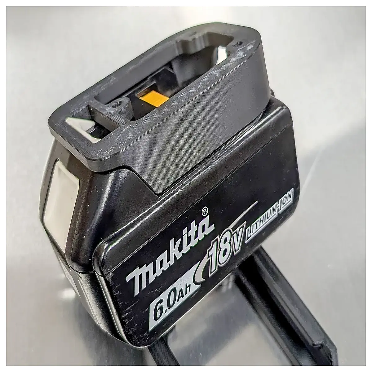 Makita LXT 18V Battery Wall Mount Shelf Holder Battery Mount Charger Accessories Makita Tool Parts