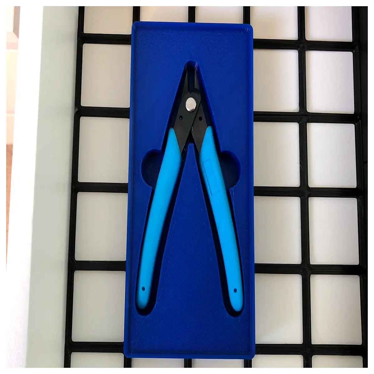gridfinity bench organizer clips for wire cutters pliers storage modular diy tool holder
