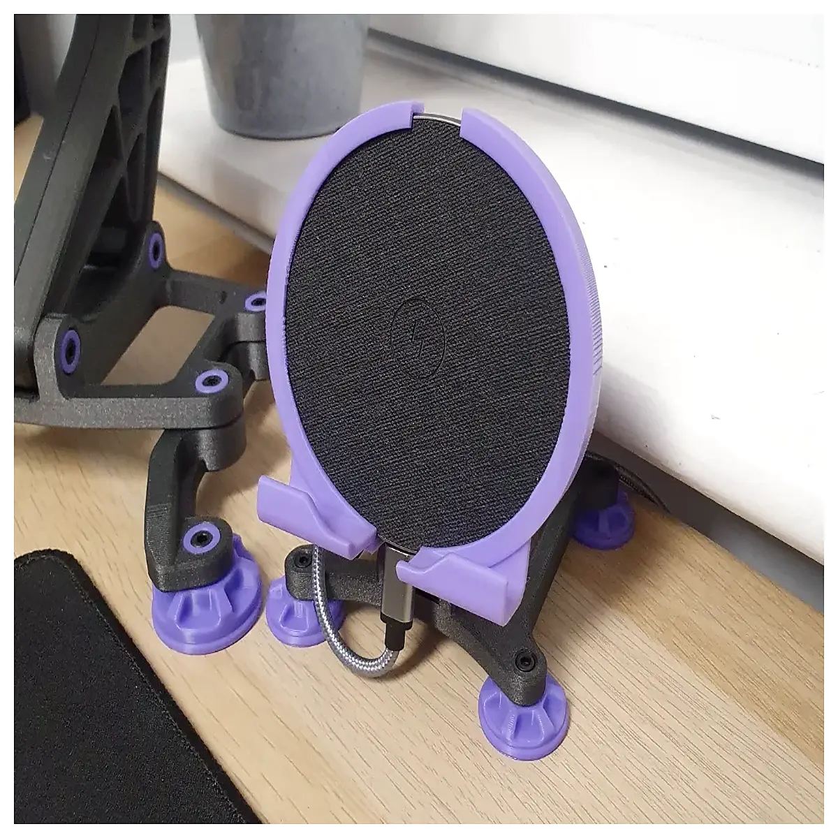 Industrial Style Wireless Charger Phone Stand Desktop Phone Holder Charging Stand Accessory Phone Stand Parts Factory Direct Sales