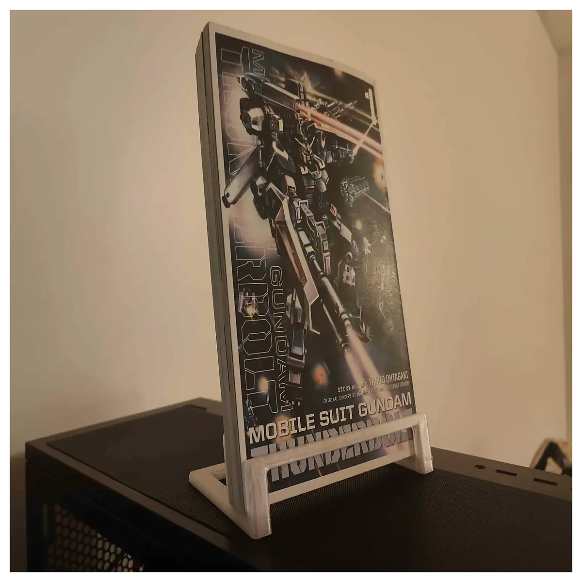 Comic Novel Stand Medium Comic Book Shelf Manga Display Rack Magazine Holder Book Display Stand