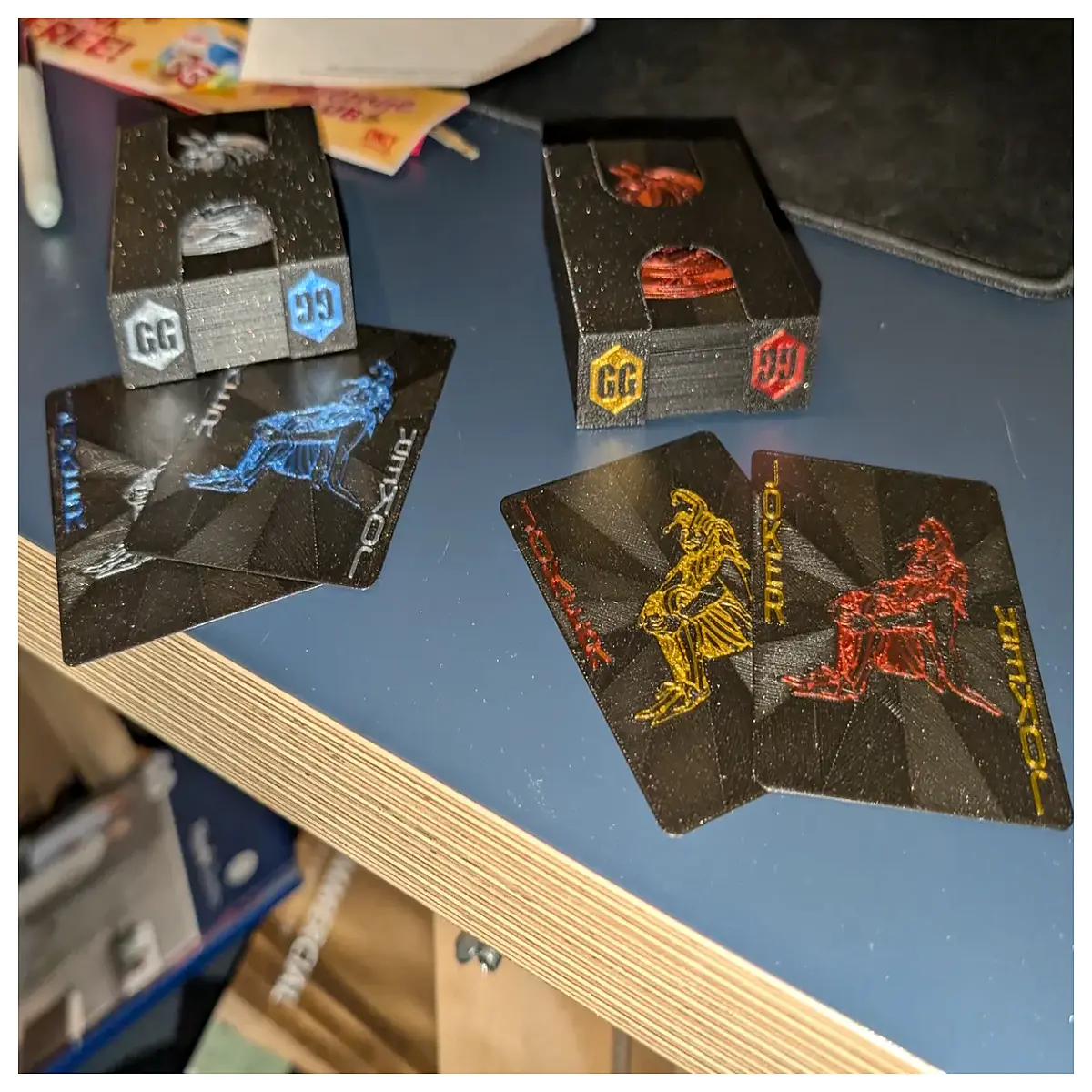 Card Stand Holder for Playing Cards Card Display Stand Game Card Support Desk Card Stand Your Cards