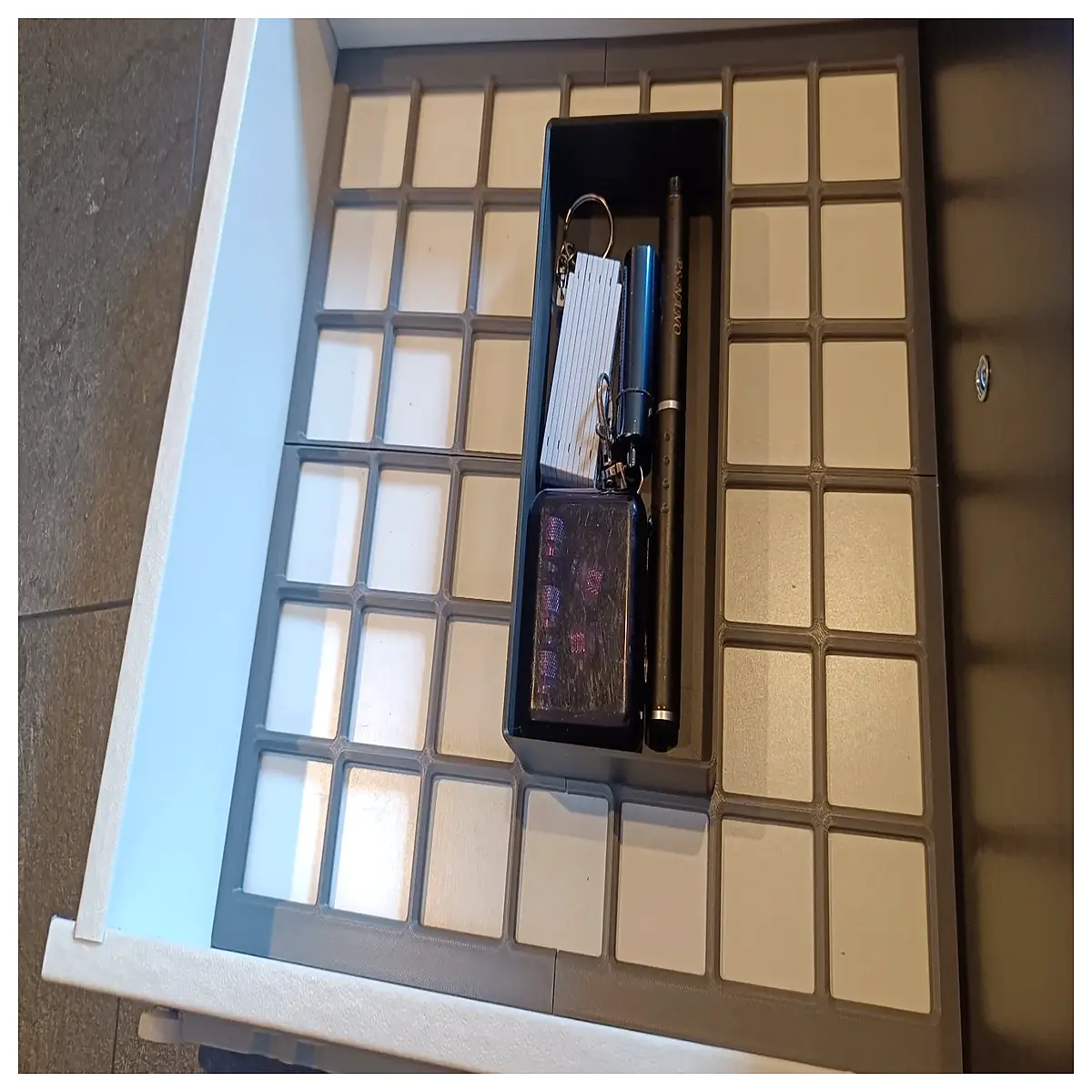 gridfinity compatible storage bins modular organizer boxes for desk drawer parts sorting small hardware tools 4x2 system