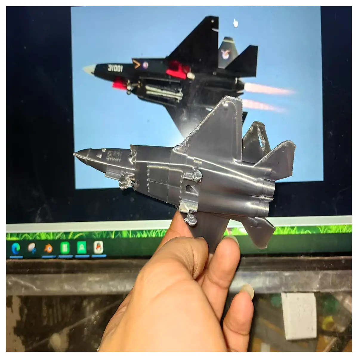J 35FC31 Prototype Fighter Model 31001 Deep Relief Engraved Wheel Support Set Collectible Aviation