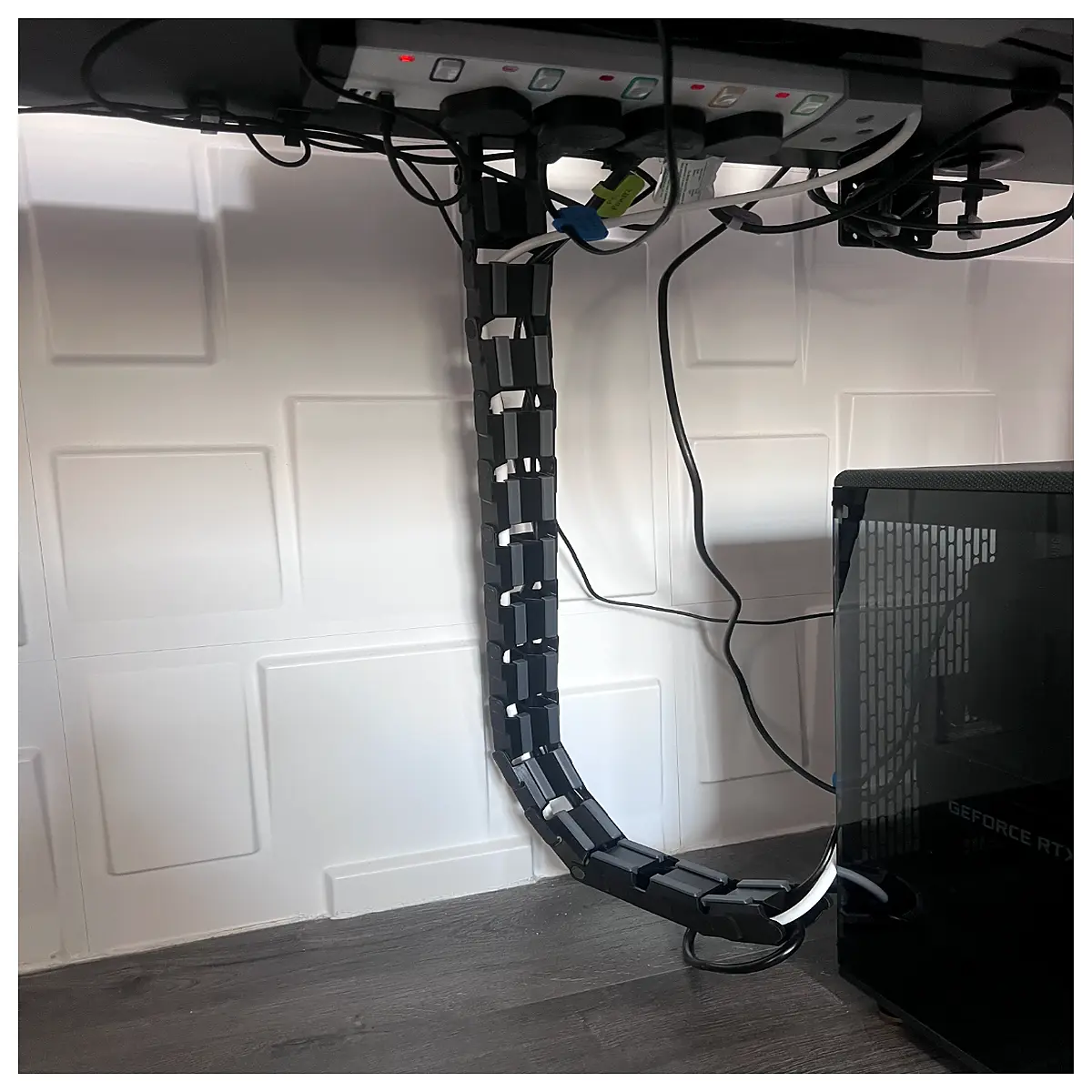 Cable Organizer Desk Cable Management Snake Coil Holder Desktop Wire Organizer Cable Management System for PC Laptop Mess