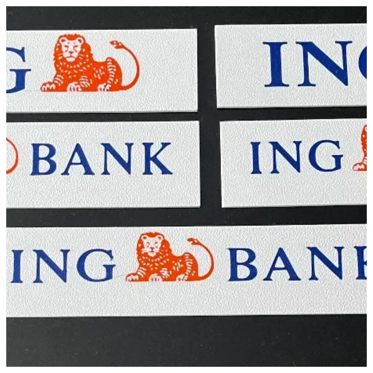 124132 Billboard Fence Bank Area Display Promote Financial Services Car Billboard Outdoor Signage