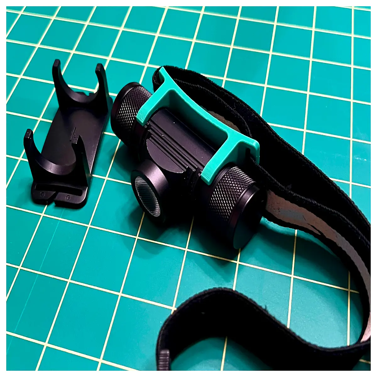 Headlight Mount Bracket Holder Car Lighting Accessory Vehicle Installation Flashlight Attachment D10 EHL0628 Electronic Components