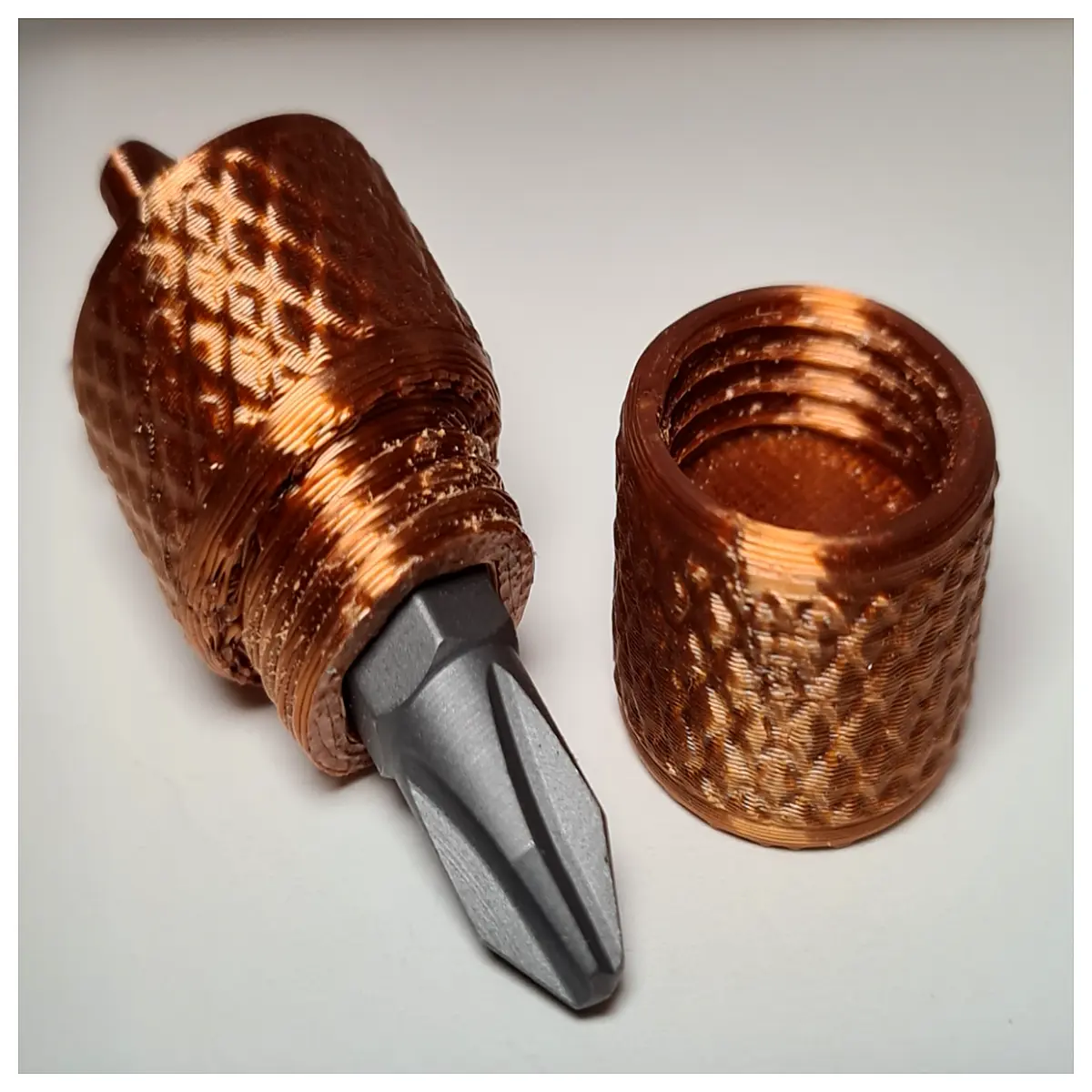 Magnetic Screwdriver Bit Holder Clamp Magnetic Container Screw Fixing Tool Repair Parts Small Screwdriver Accessories