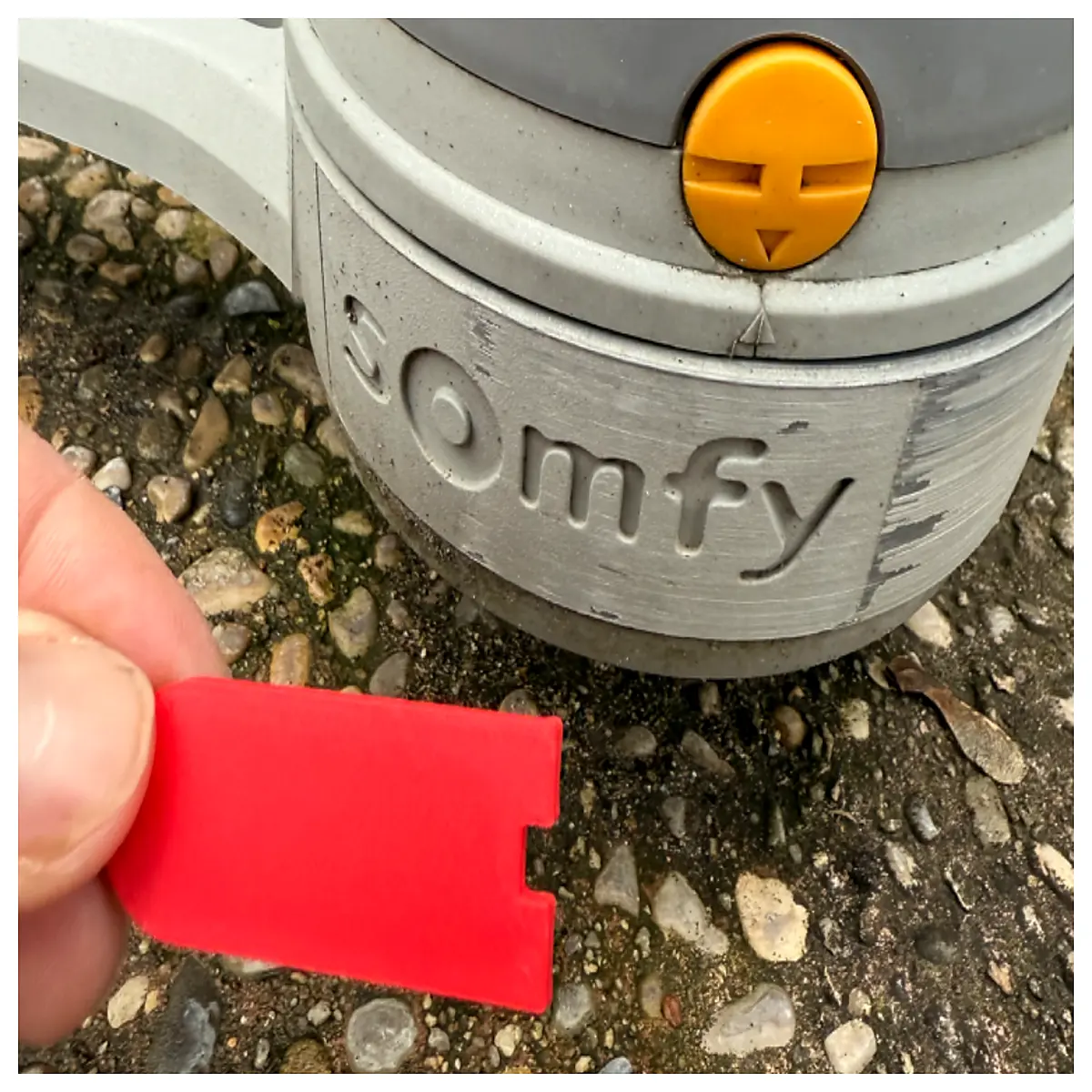 somfy remote control replacement key for motorized blinds and smart home automation transmitter