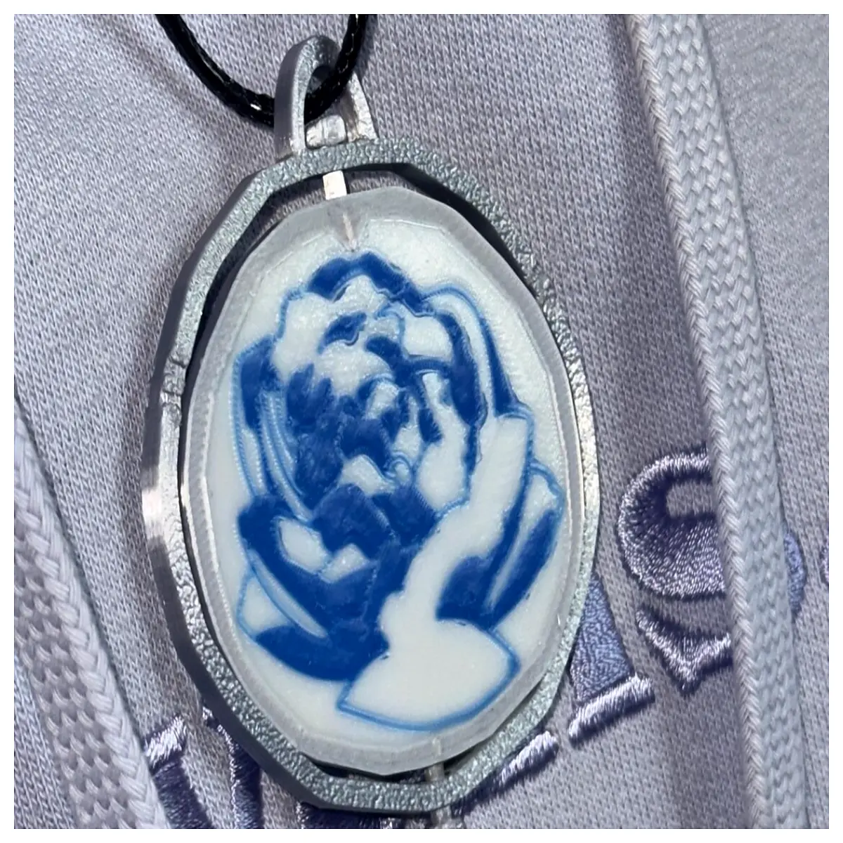 Secret Blue Rose Pendant Gold Kisl Paiva Ike Jewelry Women Rose Charm Elegant Romantic Jewelry Accessories
