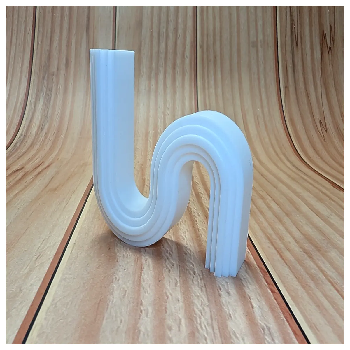 Abstract Sculpture Flowing Modern Art Figurine Home Decor Interior Art Piece Sculpture Accessories Art Collection
