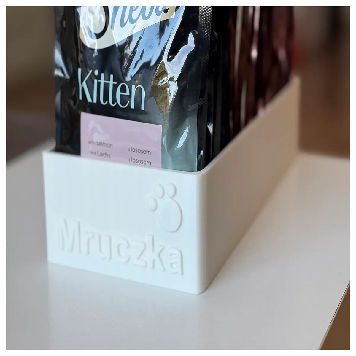 Cat Food Bag Organizer Automatic Dispenser Seal Lid Pet Food Storage Box Durable Kitchen Storage Container