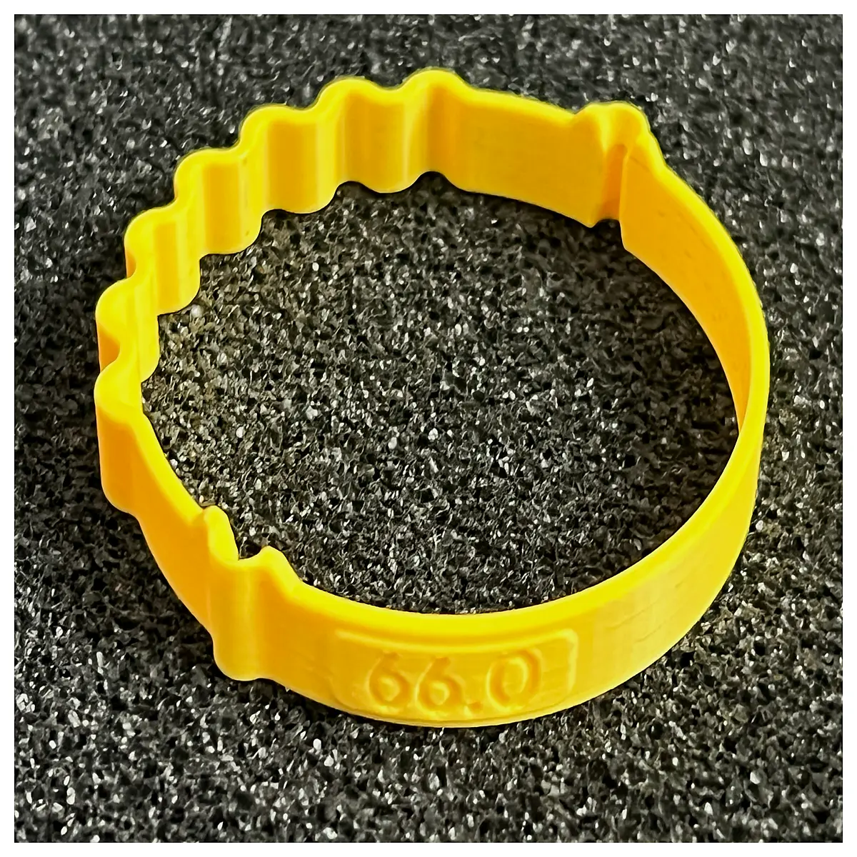 can straw holder with sturdy snap on ring base for paint cans and beverage dispensing