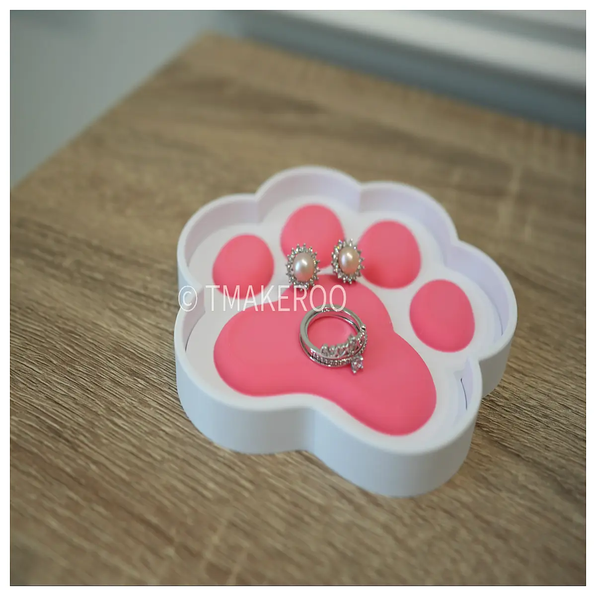 Cat Paw Jewelry Display Stand Creative Cat Paw Shape Desktop Decoration Pet Gift Scratch Protection Pad Cat Charm Holder