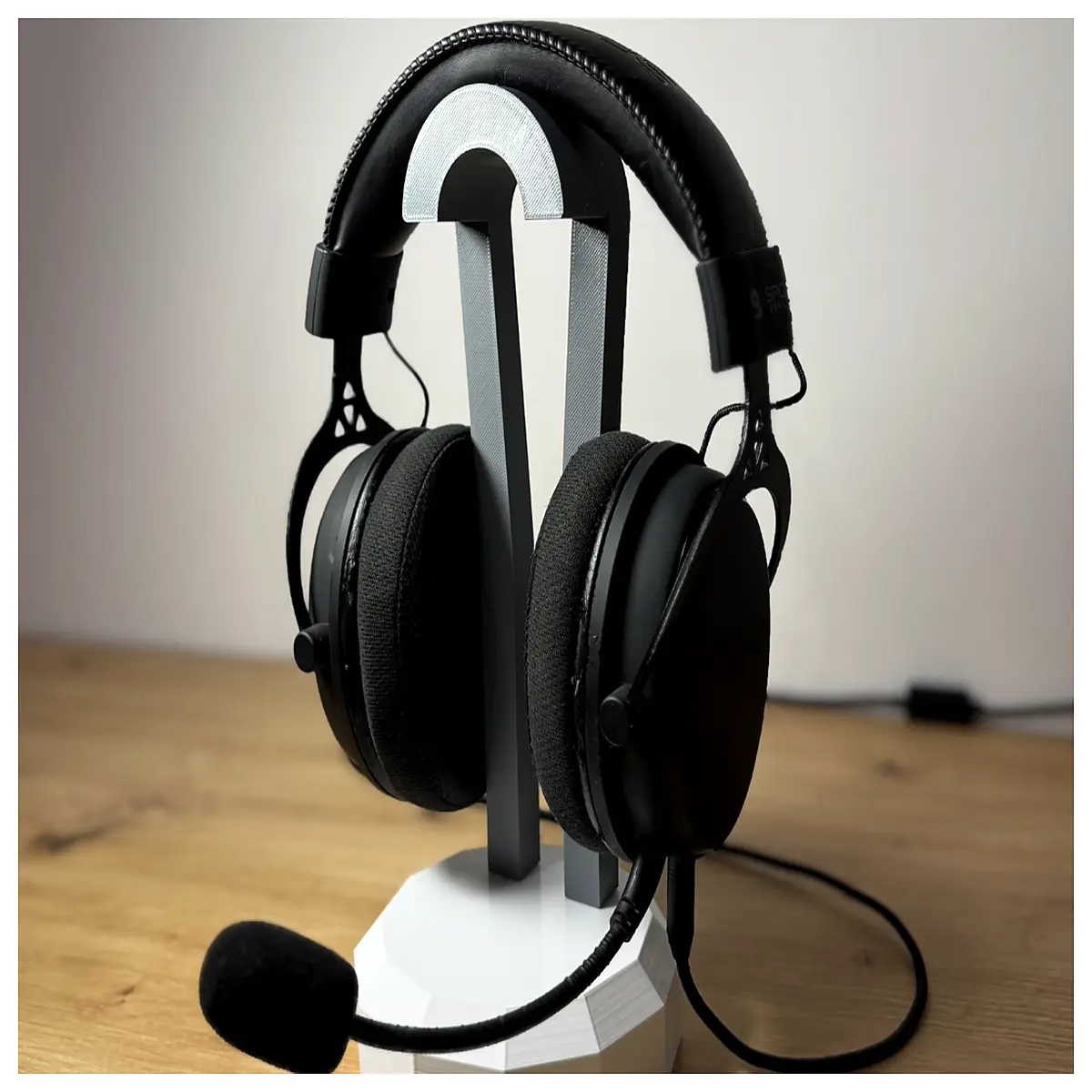 Headphone Holder Phone Headphone Stabilizer Desk Portable Music Player Stand Mobile Phone Holder Accessories Headphone Holder