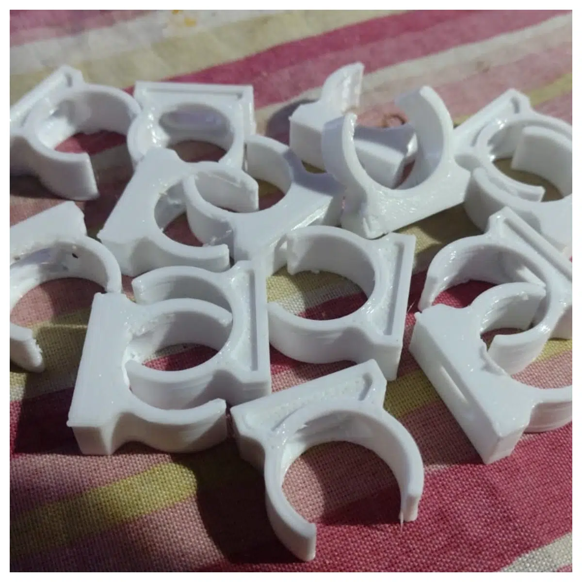 20mm PVC Pipe Clips Pipe Fasteners Pipe Fittings Quick Installation Building Supplies