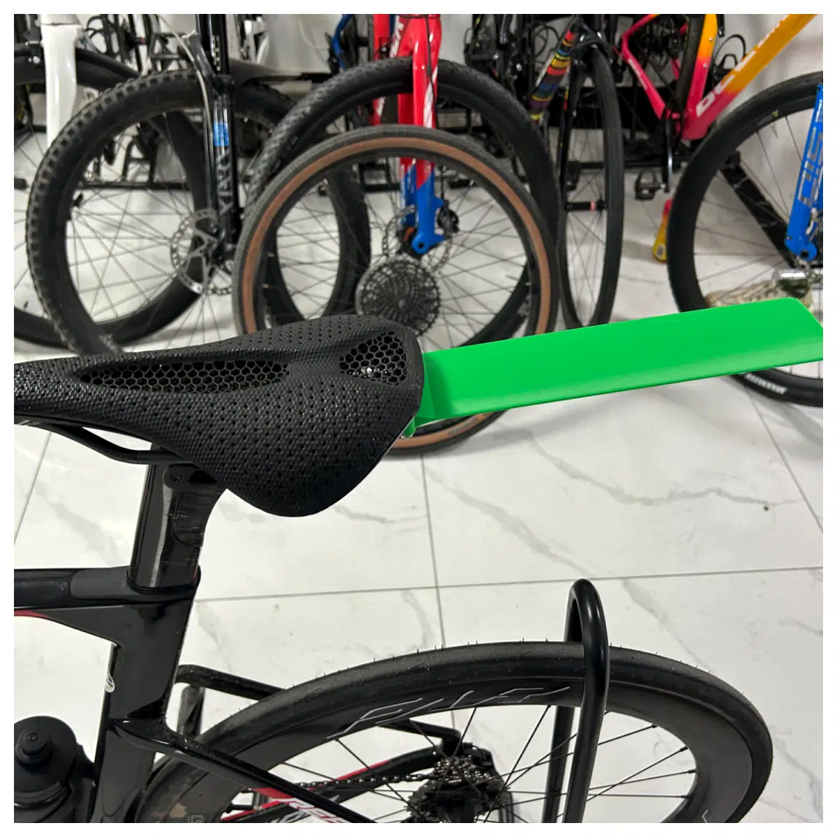 Lightning Seat Guard Mud Flaps Motorcycle Parts Protector Skid Plate Impact Guard Vibration Dampening