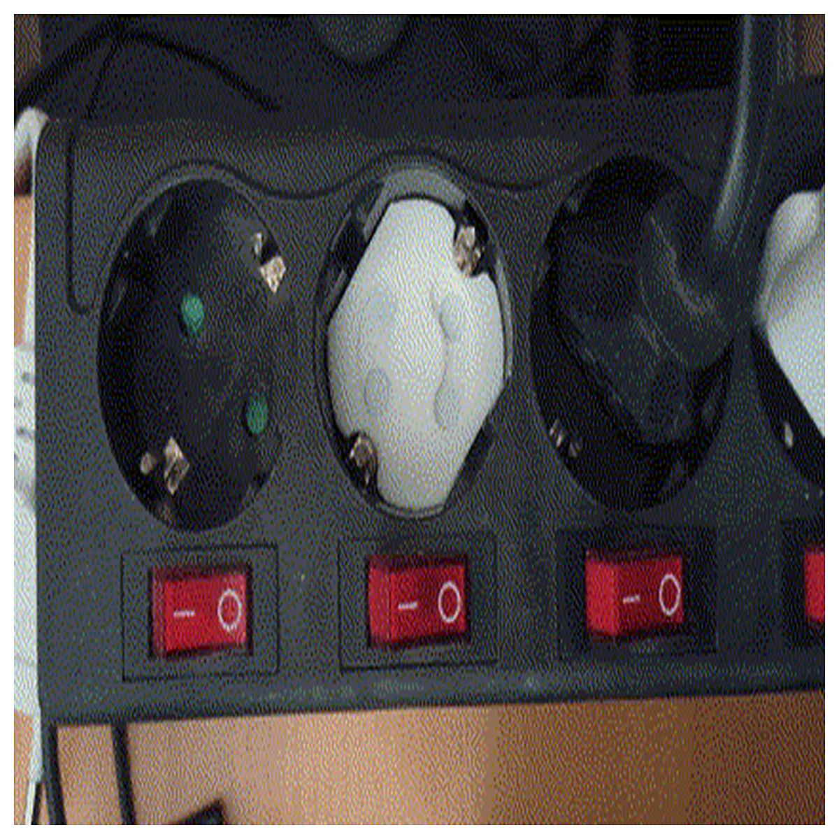 Childproof Outlet Cover Prevents Electric Shock Protects Baby Outlet Safety Device Leakage Protection Appliance Safety