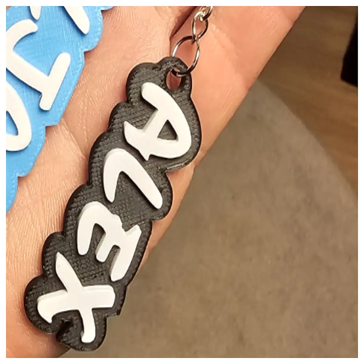 Keys KOO Keychain Decoration Creative Personalized Gift Car Accessories Mobile Phone Holder Unisex Design