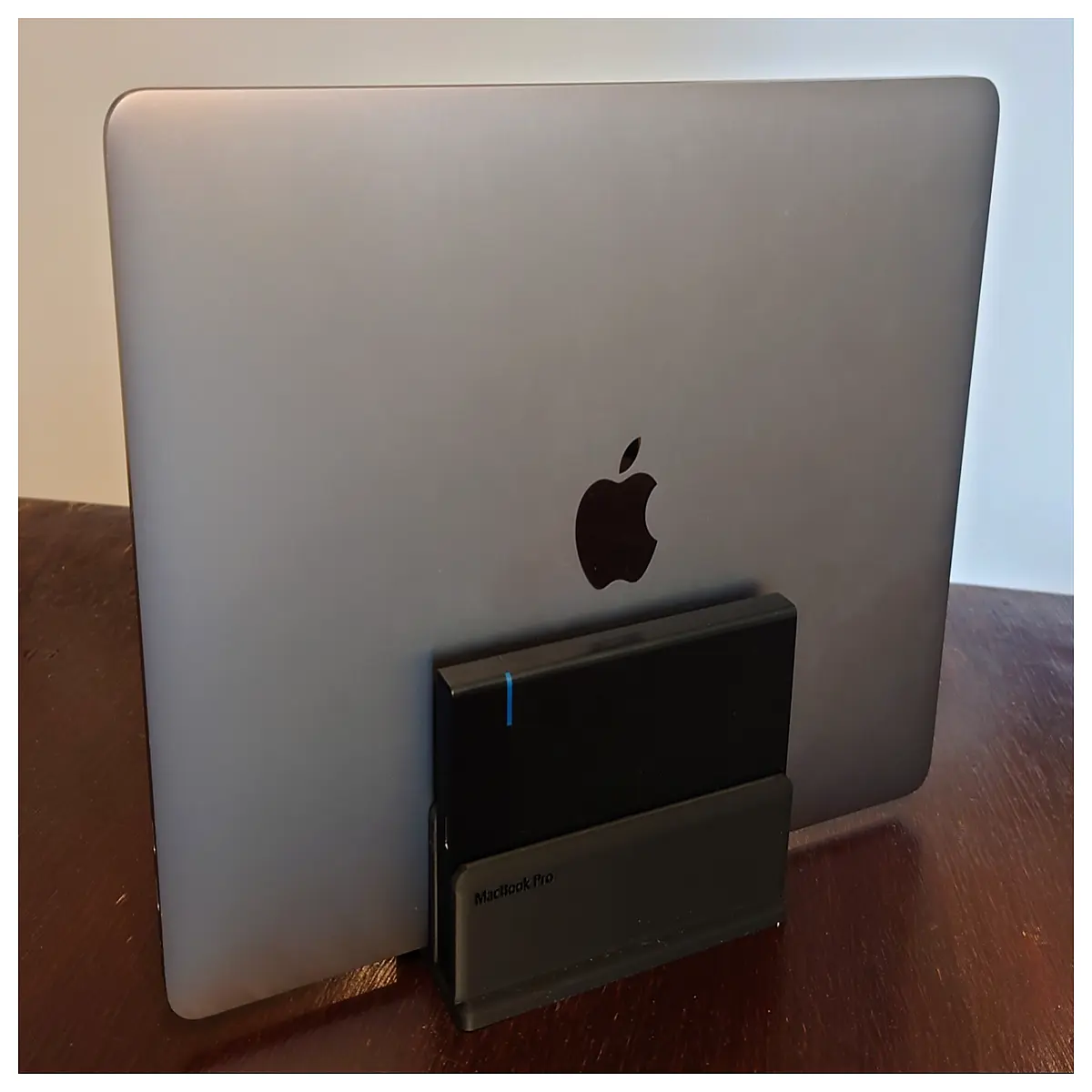 laptop with external hard drive holder vertical docking station for ssd hdd desk organizer for computer accessories