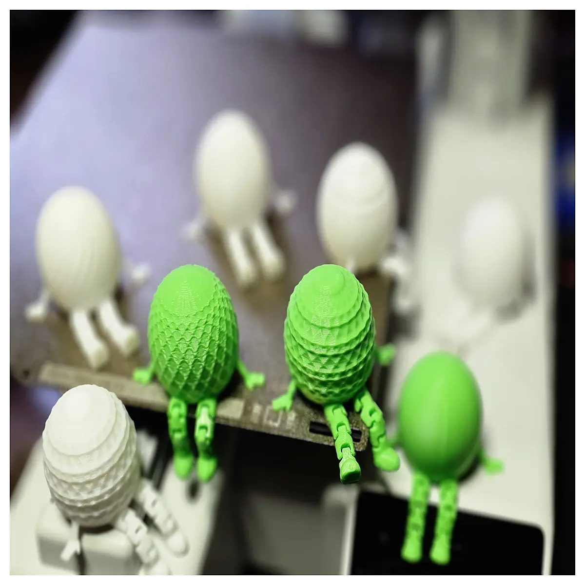 Moving Joint Easter Eggs Small Toys Holiday Decorations Puzzle Toys Kids Gift Active Joints Easter Eggs
